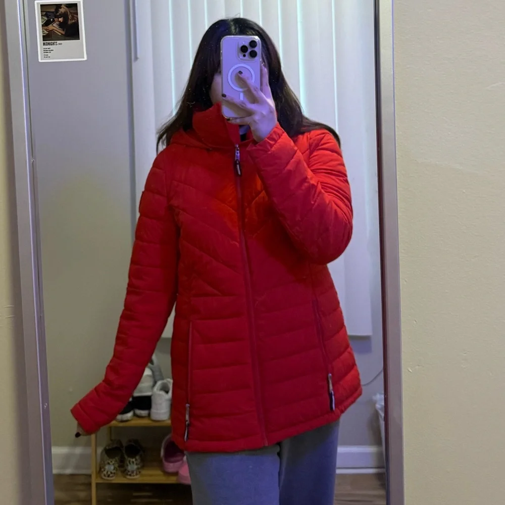 Red Tommy Hilfiger Puffer Jacket - Picture 4 of 9